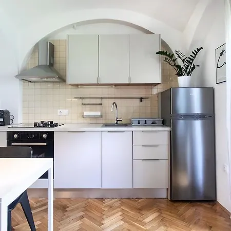 Oasis In The With A Patio Lublana